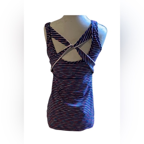 LolΓ«, Tank Top Cross Strap, Medium, Navy, Blue, Pink πββοΈββ‘οΈ - Picture 8 of 9